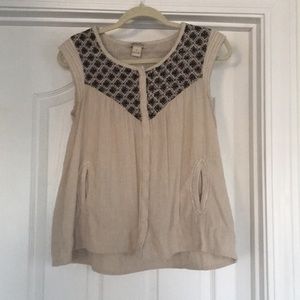 Lucky Brand Embroidered Swing Top with Pockets